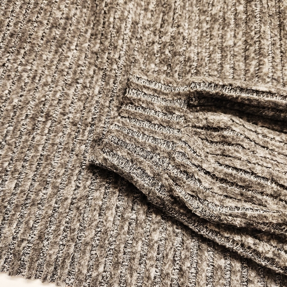 Zara Trafaluc Grey Soft Touch Ribbed Long Sleeve Sweater Size Small - Picture 5 of 7